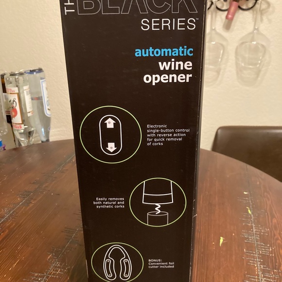 Automatic Wine Bottle Opener - Picture 6 of 13